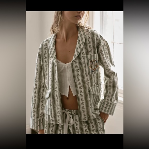 Anthropology Lyre Bird Long-Sleeve Printed Quilted Pajama Top. - Picture 2 of 7